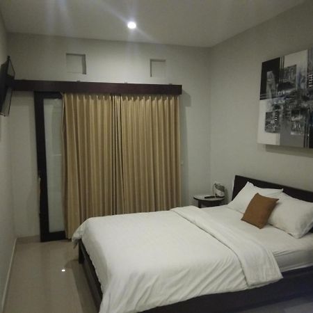 Umah Tikari Guesthouse Canggu  Exterior photo