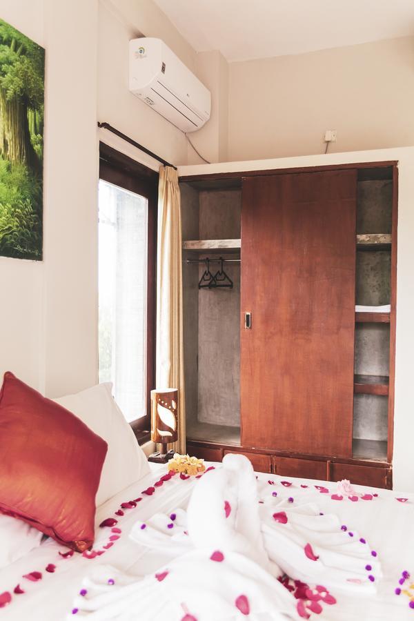 Umah Tikari Guesthouse Canggu  Exterior photo