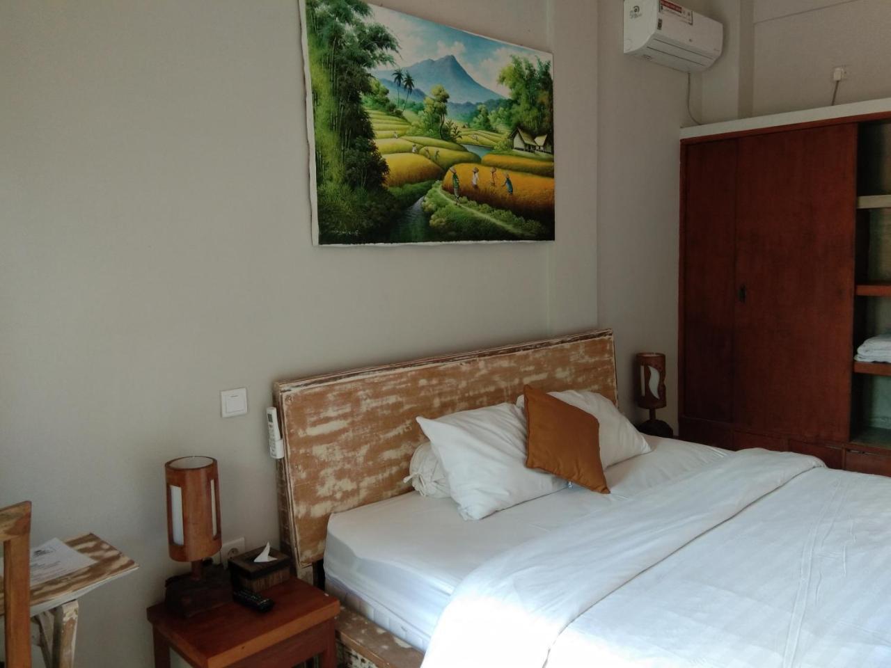 Umah Tikari Guesthouse Canggu  Exterior photo